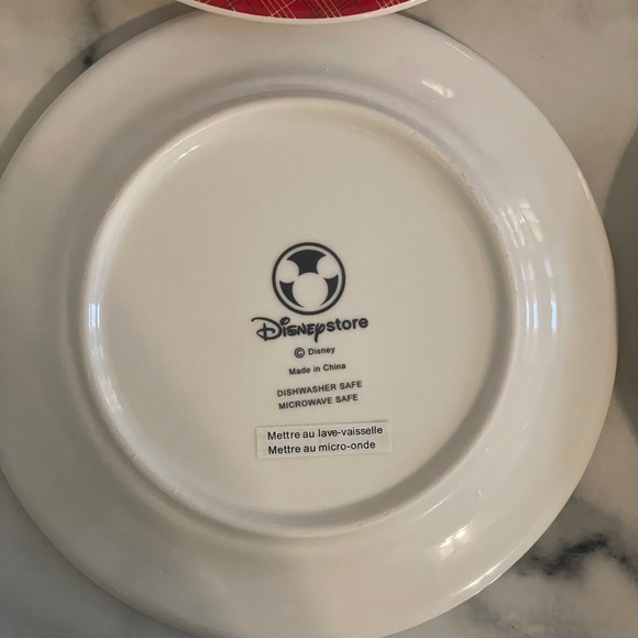 NIB Set of 4 Disney “A Holiday Celebration” Appetizer Dessert Plates - Picture 5 of 11